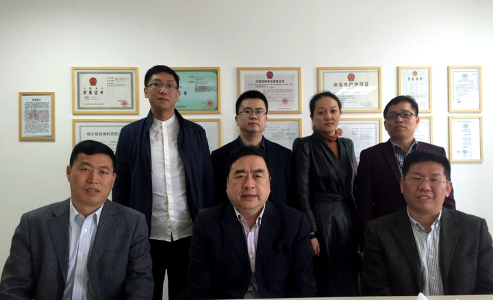 3-趙振元同志與南通分院周安舉、賀奎田、趙宇、郭明偉、于海燕、唐鋒等同志親切合影.jpg